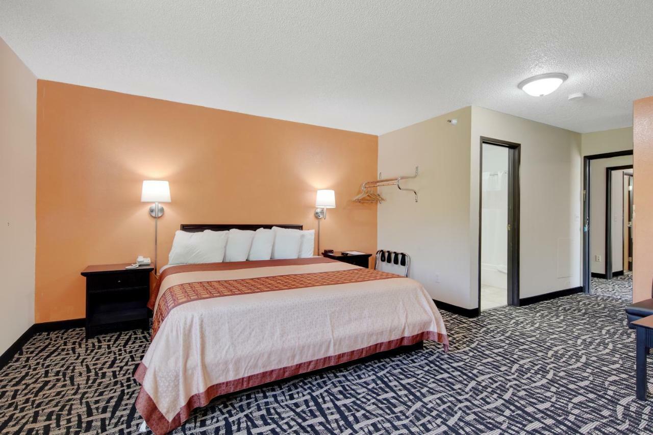 Americas Quality Inn & Suites - Finlayson Buitenkant foto