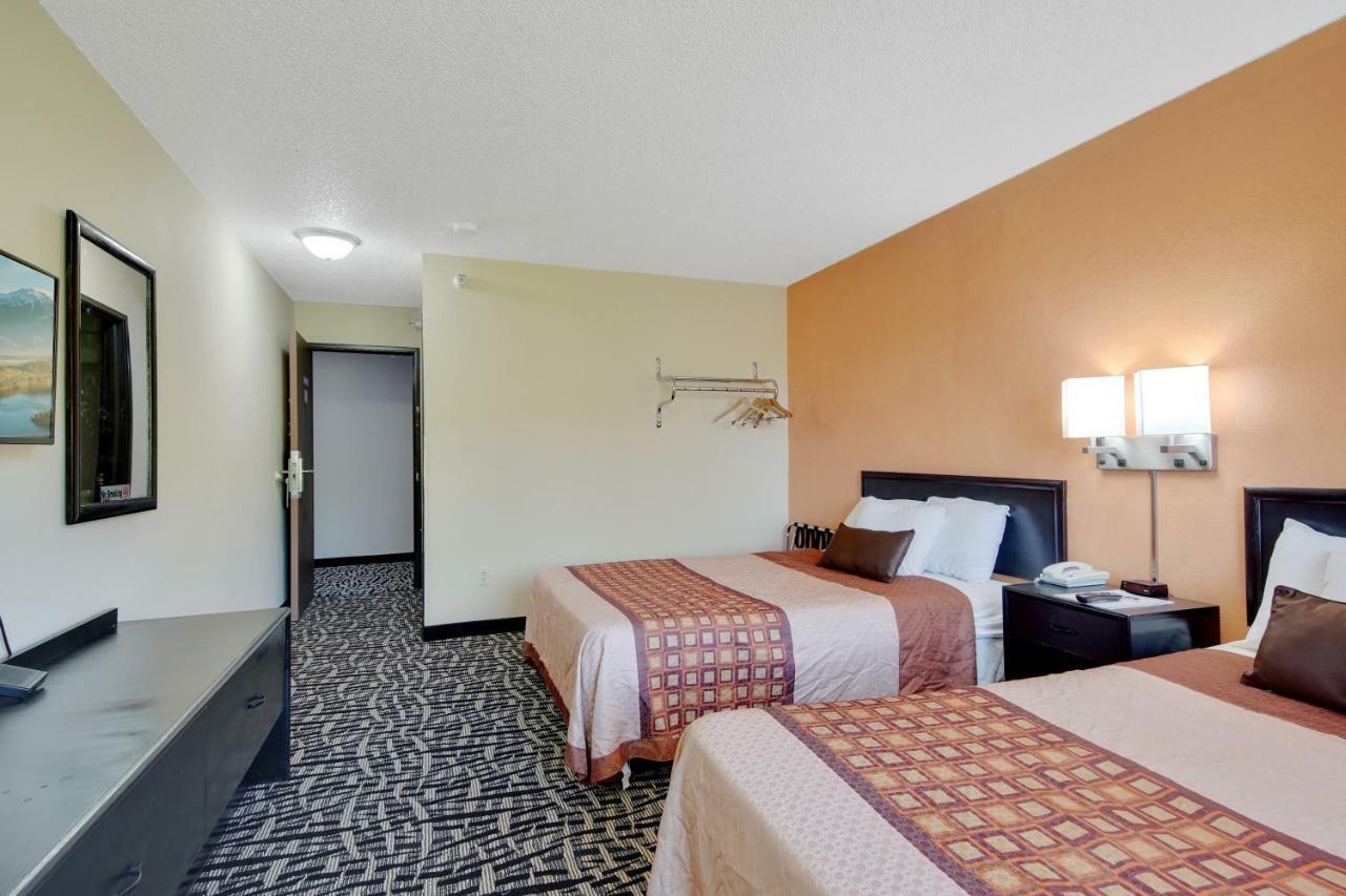 Americas Quality Inn & Suites - Finlayson Buitenkant foto